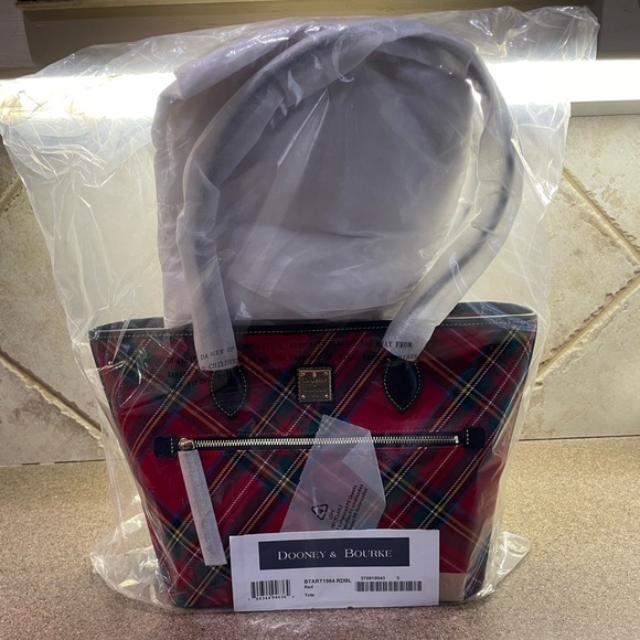 🆕 Dooney & Bourne Tartan Red Plaid Tote Bag - Picture 5 of 15